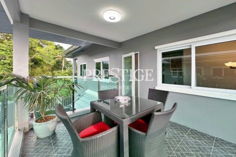 House in Pattaya, Thailand 9 bedrooms № 198129 - photo 18