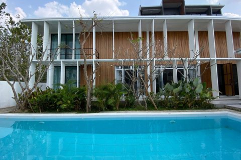 House in Chiang Mai, Thailand 4 bedrooms № 160070