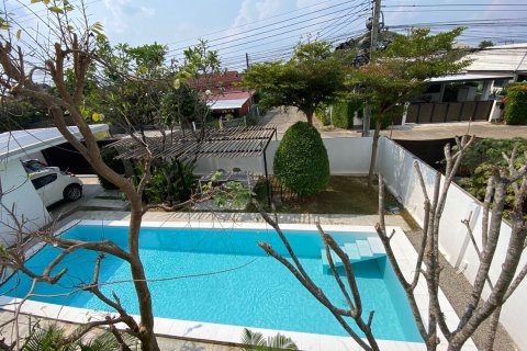 House in Chiang Mai, Thailand 4 bedrooms № 160070 - photo 16