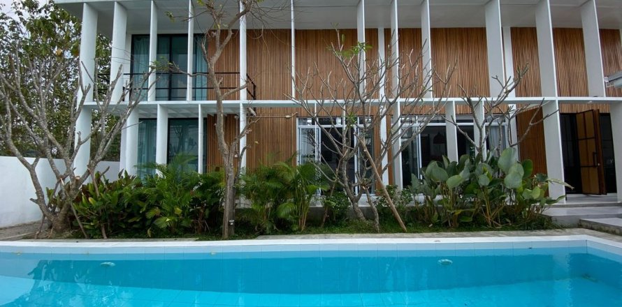 House in Chiang Mai, Thailand 4 bedrooms № 160070