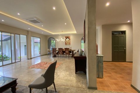 Villa in Chiang Mai, Thailand 5 bedrooms № 160067 - photo 9