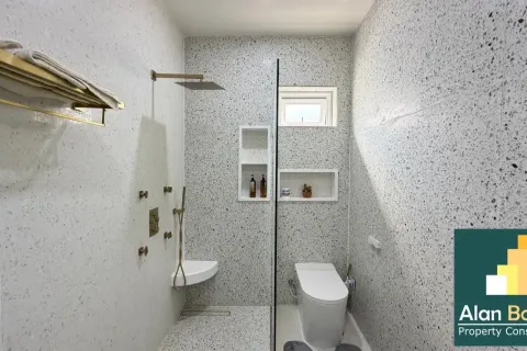 Casa de 4 dormitorios en Pattaya, Tailandia № 211362 - foto 7