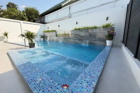Casa de 4 dormitorios en Pattaya, Tailandia № 211362 - foto 19