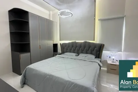 Casa de 4 dormitorios en Pattaya, Tailandia № 211362 - foto 12