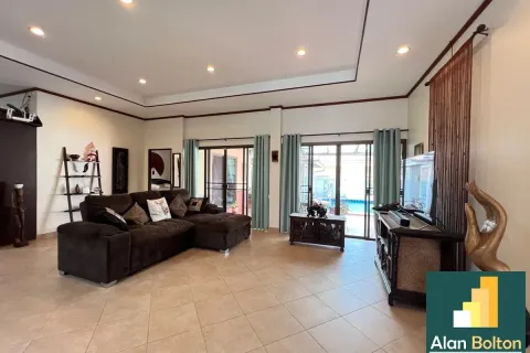Casa de 4 dormitorios en Pattaya, Tailandia № 211363 - foto 14