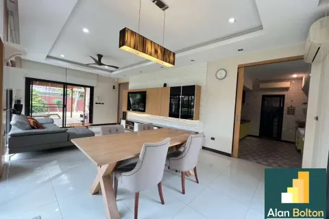 Casa de 2 dormitorios en Pattaya, Tailandia № 211359 - foto 4