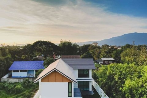 House in Chiang Mai, Thailand 4 bedrooms № 119975 - photo 4
