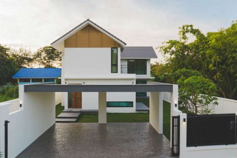 House in Chiang Mai, Thailand 4 bedrooms № 119975 - photo 1
