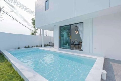 House in Chiang Mai, Thailand 4 bedrooms № 119977 - photo 2