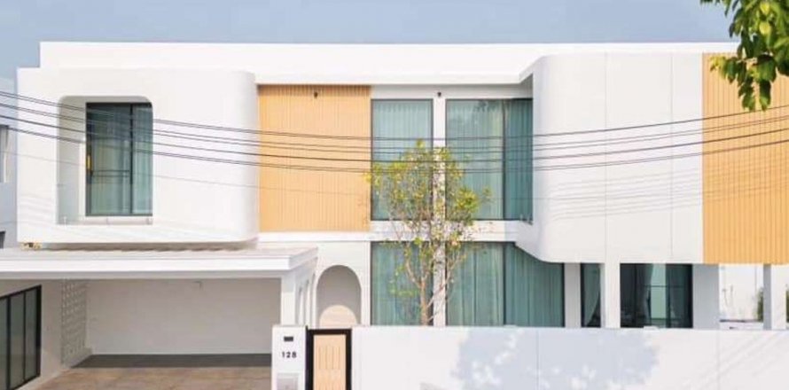 House in Chiang Mai, Thailand 4 bedrooms № 119977
