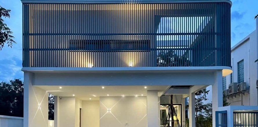 House in Chiang Mai, Thailand 4 bedrooms № 119978