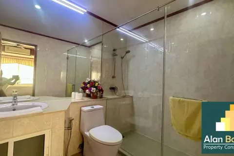 Condominio de 2 dormitorios en Jomtien Beach, Pattaya, Tailandia № 211357 - foto 4