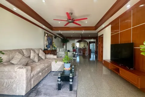 Condominio de 2 dormitorios en Jomtien Beach, Pattaya, Tailandia № 211357 - foto 19