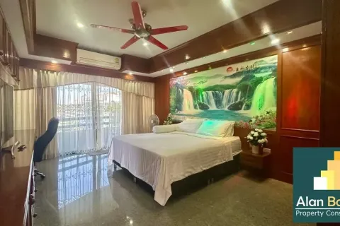 Condominio de 2 dormitorios en Jomtien Beach, Pattaya, Tailandia № 211357 - foto 13