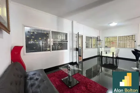 Casa de 3 dormitorios en Pattaya, Tailandia № 211355 - foto 8