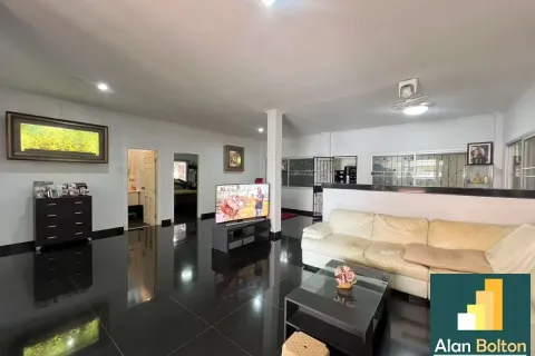 Casa de 3 dormitorios en Pattaya, Tailandia № 211355 - foto 18