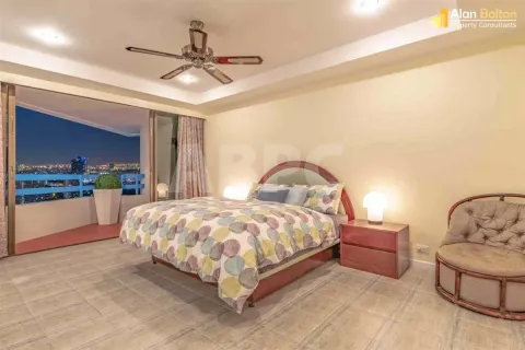 Condominio de 3 dormitorios en Jomtien Beach, Pattaya, Tailandia № 211356 - foto 5