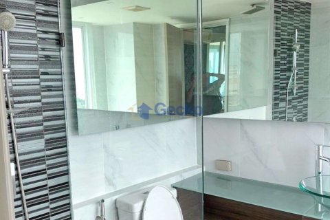 Condo in Pattaya, Thailand, 2 bedrooms № 196708 - photo 9