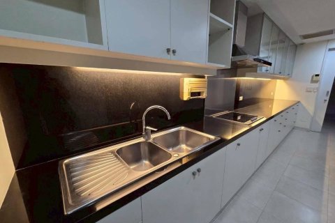 Кондоминиум с 4 спальнями в Сатхоне, Бангкок, Таиланд № 161834 - фото 19