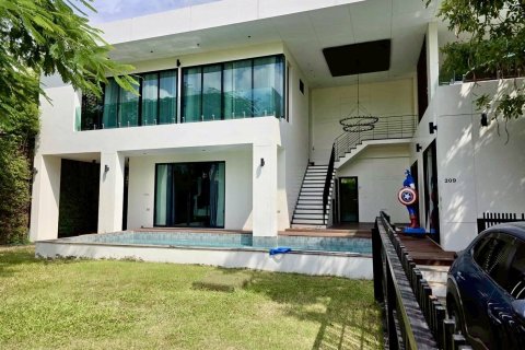 Villa in Hua Hin, Thailand 3 bedrooms № 163101 - photo 3