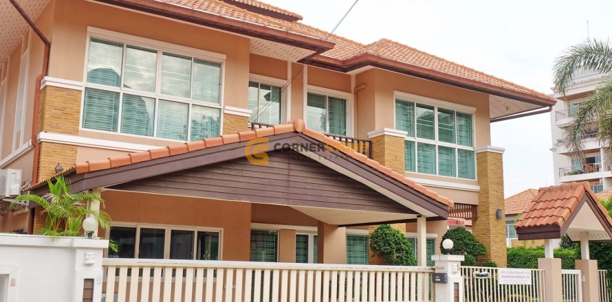 Studio on Jomtien Beach, Pattaya, Thailand № 202073