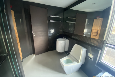 Eigentumswohnung in Bangkok, Thailand, 1 Schlafzimmer  № 220624 - Foto 2