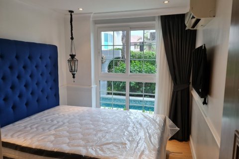 Condo in Pattaya, Thailand, 3 bedrooms  № 172177 - photo 18