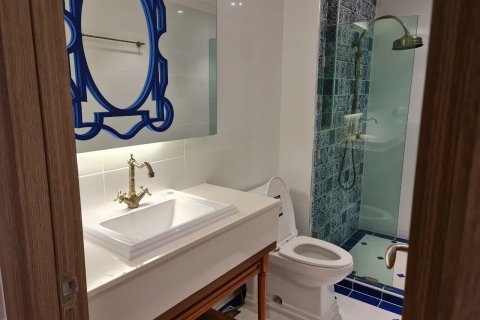 Condo in Pattaya, Thailand, 3 bedrooms  № 172177 - photo 16