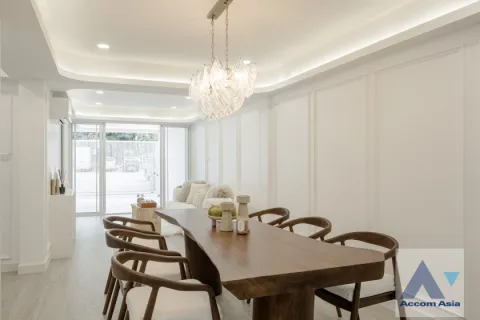Reihenhaus in Watthana, Bangkok, Thailand 4 Schlafzimmer № 215197 - Foto 13