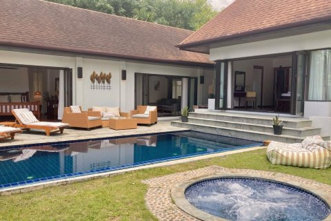 Вилла в Раваи, Таиланд с 2 спальнями  № 146491 - фото 1