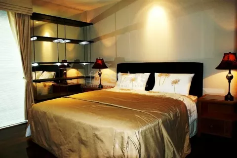 Condo à Khlong Toei, Bangkok, Thaïlande, 2 chambres  № 140956 - photo 4