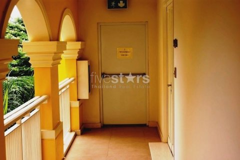 Condo à Khlong Toei, Bangkok, Thaïlande, 2 chambres № 140958 - photo 8