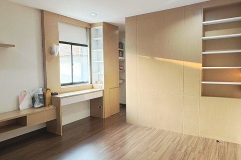 Maison à Nong Khaem, Bangkok, Thaïlande 4 chambres № 158999 - photo 4