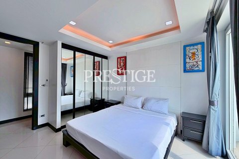 House in Pattaya, Thailand 4 bedrooms № 198718 - photo 26
