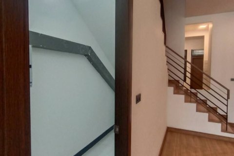 Коммерческая недвижимость в Чиангмае, Таиланд  № 154311 - фото 10