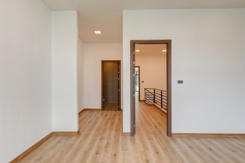 Коммерческая недвижимость в Чиангмае, Таиланд  № 154311 - фото 14