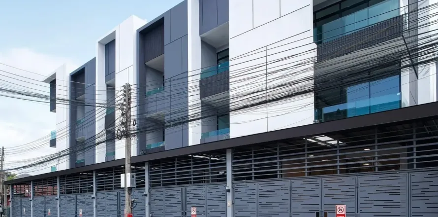 Коммерческая недвижимость в Чиангмае, Таиланд  № 154311