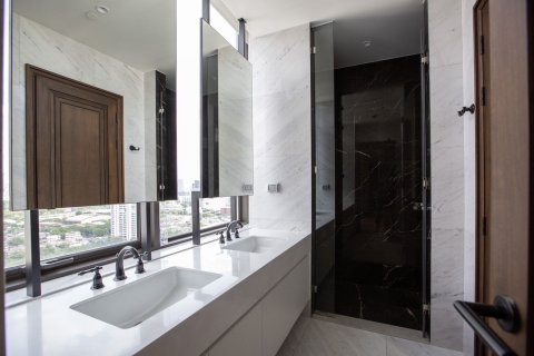 Penthouse in Pathum Wan, Bangkok, Thailand 3 bedrooms № 154314 - photo 13