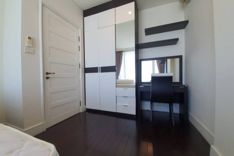 Condo in Khlong Toei, Bangkok, Thailand, 2 bedrooms  № 142668 - photo 13