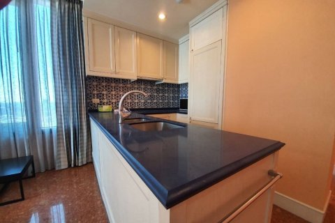 Condo in Khlong Toei, Bangkok, Thailand, 2 bedrooms  № 142668 - photo 6