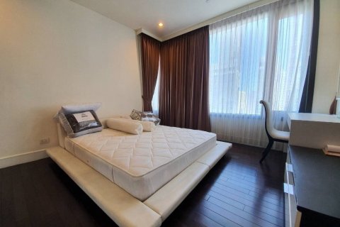 Condo in Khlong Toei, Bangkok, Thailand, 2 bedrooms  № 142668 - photo 12