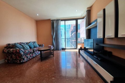 Condo in Khlong Toei, Bangkok, Thailand, 2 bedrooms  № 142668