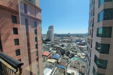 Condo in Khlong Toei, Bangkok, Thailand, 2 bedrooms  № 142668 - photo 14