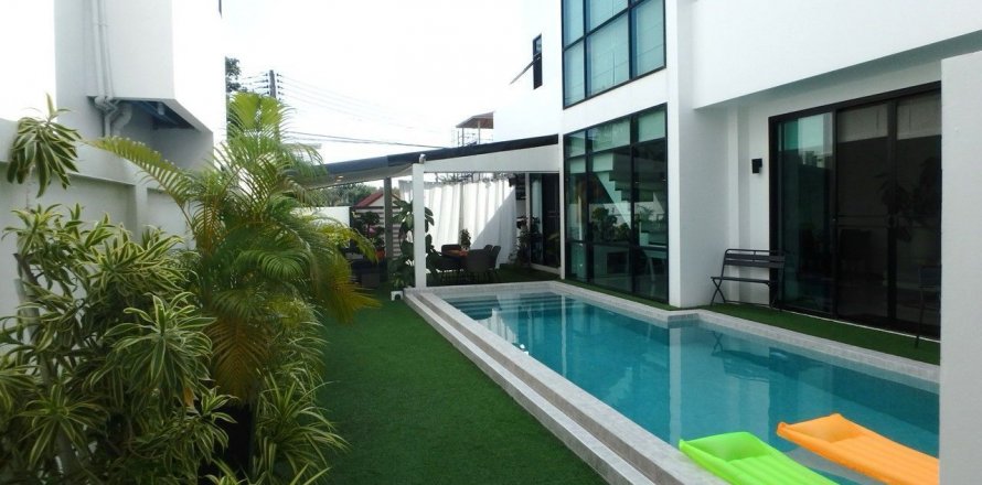 House in Phuket, Thailand 4 bedrooms № 142669
