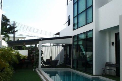 House in Phuket, Thailand 4 bedrooms № 142669 - photo 22