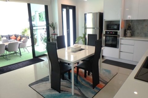 House in Phuket, Thailand 4 bedrooms № 142669 - photo 16