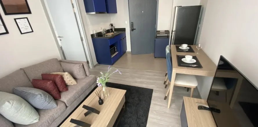 Studio in the Condo in Watthana, Bangkok, Thailand  № 149372