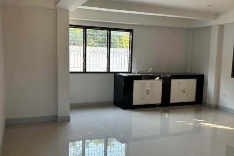 House in Chiang Mai, Thailand 3 bedrooms № 144777 - photo 8