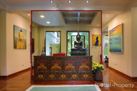 House in Pattaya, Thailand 3 bedrooms № 181271 - photo 9