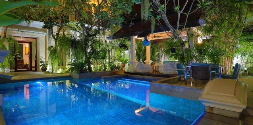 House in Pattaya, Thailand 3 bedrooms № 181271